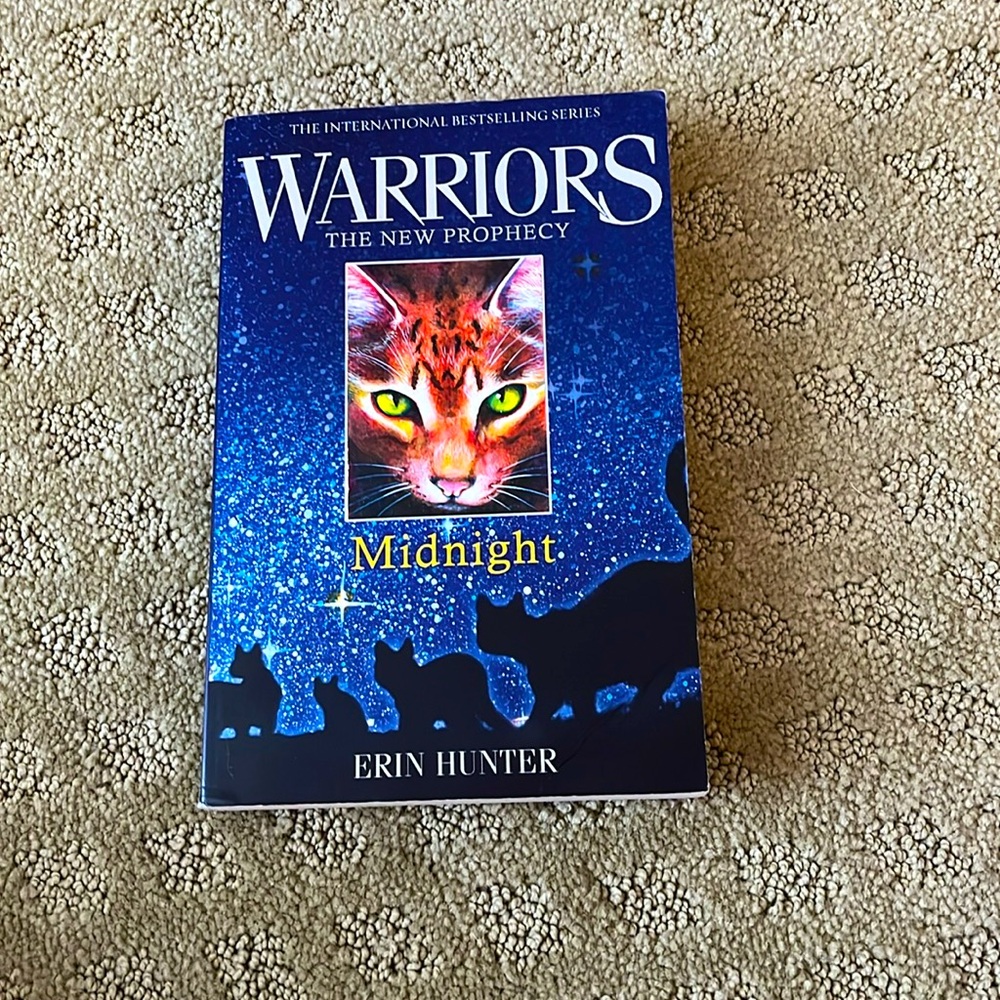 Warrior cats midnight soft cover by erin hunter